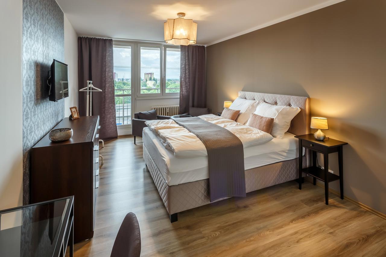 Golden Apartments Ostrava Bagian luar foto
